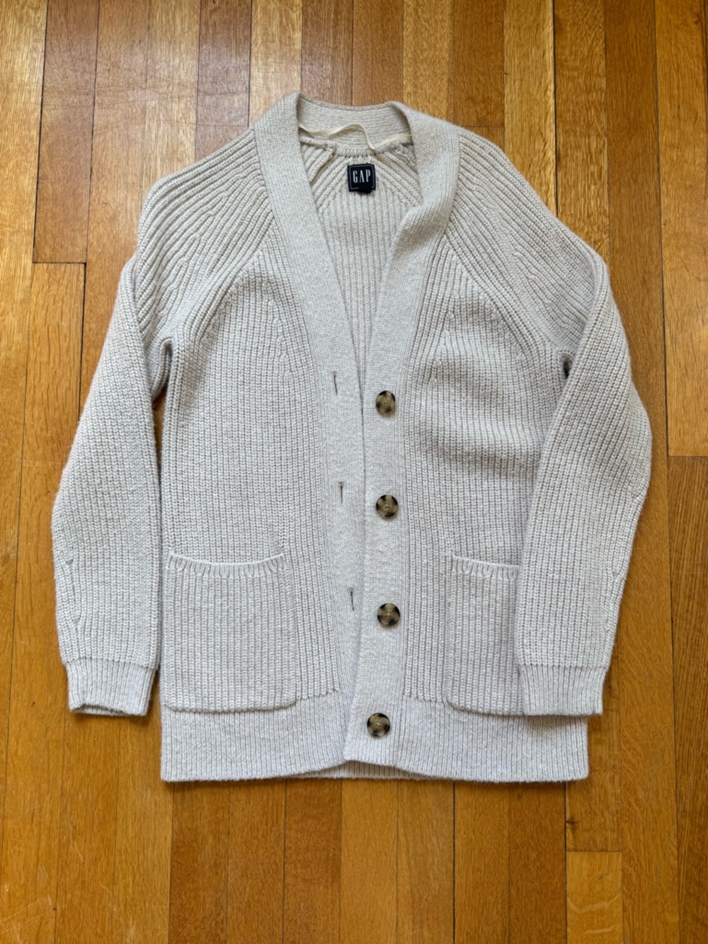 GAP Cream Cable Knit Sweater